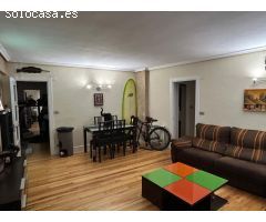 Se vende amplio piso en el centro de Astrabudua: 3 habs, 2 baños, gas natural y ascensor