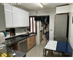 Se vende amplio piso en el centro de Astrabudua: 3 habs, 2 baños, gas natural y ascensor