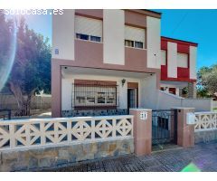 CASA TIPO DUPLEX EN LOS NAREJOS A 2 MINUTOS DE LA PLAYA