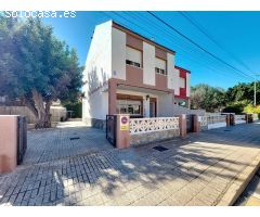 CASA TIPO DUPLEX EN LOS NAREJOS A 2 MINUTOS DE LA PLAYA