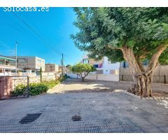 CASA TIPO DUPLEX EN LOS NAREJOS A 2 MINUTOS DE LA PLAYA
