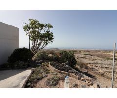 Casa independiente con huertas en el Desierto de Granadilla.