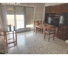 Vivienda con gran potencial en Santa Pola – Casco Urbano (Zona Norte)  Amplia vivienda de 99 m² situ