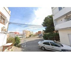 Se vende piso OKUPA en Almería (Almería).