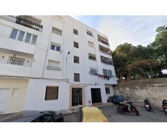 Se vende piso OKUPA en Almería (Almería).