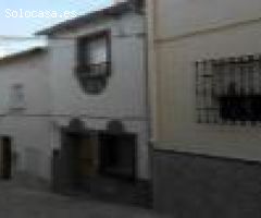 Se vende casa independiente OKUPA en Baena (Córdoba).