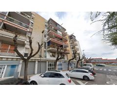 Se vende piso OKUPA en Tarragona (Tarragona).