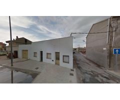 Se vende casa independiente en Avenida Goles de lEbre 343 en Deltebre (Tarragona).