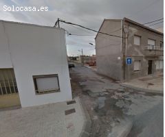 Se vende casa independiente en Avenida Goles de lEbre 343 en Deltebre (Tarragona).
