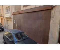 FANTÁSTICA CASA ADOSADA en Reus (Tarragona)