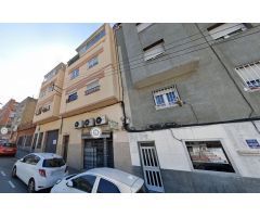 Se vende piso OKUPADO en Santa Coloma de Gramenet (Barcelona)