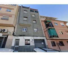 Se vende piso OKUPADO en Santa Coloma de Gramenet (Barcelona)