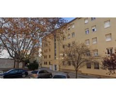 Se vende piso OKUPA en Terrasa (Barcelona).