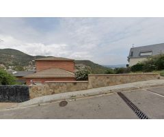 Se vende casa OKUPA en Calle Enric Granados 37 de Vallirana (Barcelona).