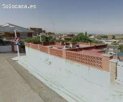 Se vende casa OKUPA en Calle Passió 10 de Rubí (Barcelona).