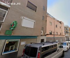 Se vende piso OKUPA en Calle Quinze 14 de Tarragona (Tarragona).