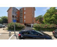 Se vende Piso OKUPA en Calle del Mas Pellicer 1 de Reus (Tarragona).