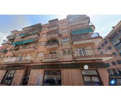Se vende Piso OKUPA en Calle Costa Brava 8 - 4 B de Reus (Tarragona).