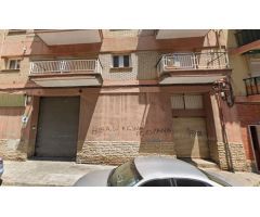 Se vende Piso OKUPA en Calle Costa Brava 8 - 4 B de Reus (Tarragona).