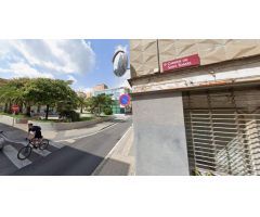 Se vende piso OKUPA en Calle Santo Tomás 10 de Reus (Tarragona).