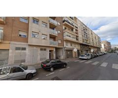 Se vende piso OKUPA en Calle Alcalde Segimon 2 de Reus (Tarragona).