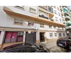 Se vende piso OKUPA en Calle Alcalde Segimon 2 de Reus (Tarragona).