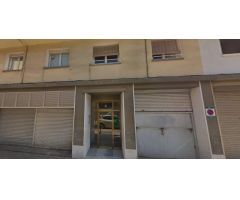 Se vende piso OKUPA en Calle Vidal 3 de Reus (Tarragona).