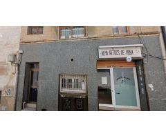 Se vende piso OKUPA en Calle Hospital 5 de Cambrils (Tarragona).