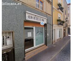 Se vende piso OKUPA en Calle Hospital 5 de Cambrils (Tarragona).