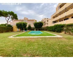Exclusivo Chalet Independiente con Jardín, Piscina Privada y a Minutos de la Playa en Roquetas de Ma