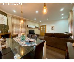 Exclusivo Chalet Independiente con Jardín, Piscina Privada y a Minutos de la Playa en Roquetas de Ma