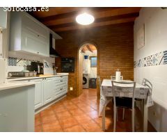Exclusivo Chalet Independiente con Jardín, Piscina Privada y a Minutos de la Playa en Roquetas de Ma