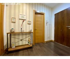 Exclusivo Chalet Independiente con Jardín, Piscina Privada y a Minutos de la Playa en Roquetas de Ma