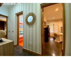 Exclusivo Chalet Independiente con Jardín, Piscina Privada y a Minutos de la Playa en Roquetas de Ma