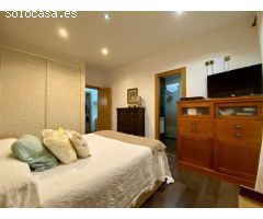 Exclusivo Chalet Independiente con Jardín, Piscina Privada y a Minutos de la Playa en Roquetas de Ma