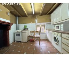 ???? Descubre el encanto de esta casa en Burgohondo ????