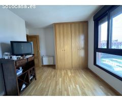 ???? Ático con terraza de ensueño – Espacio, vistas y comodidad ????