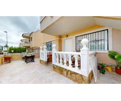 Apartamento con terraza en planta baja