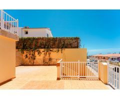 Casa pareada en la codiciada zona de Loma Dos – Ubicación fantástica y gran potencial