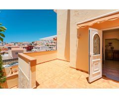 Casa pareada en la codiciada zona de Loma Dos – Ubicación fantástica y gran potencial