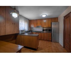 Casa 8 hab + 5 baños. Piscina climatizada Vilafortuny