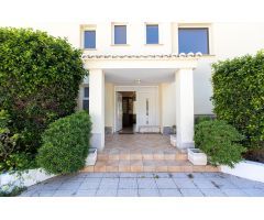 Lujosa y amplia villa en Altea La Vella con piscina privada