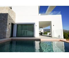 Lujosa villa con todas las comodidades en Polop de La Marina