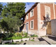 Casa con Terreno para Reformar en Totana