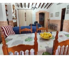 Casa con Terreno en Venta en Totana