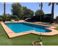 Chalet con Piscina en Los Mortoltitos, Totana