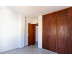 Venta de Piso de tres habitaciones en Caletillas