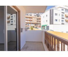 Venta de Piso de tres habitaciones en Caletillas