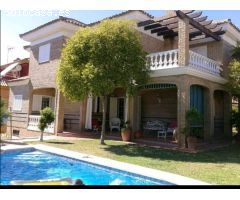 VALENCINA DE LA CONCEPCION VENTA CHALET, 320 METROS UTILES, 512 DE PARCELA. HALL DE ENTRADA GRANDE,