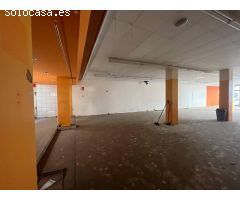 ABRE TU NEGOCIO CON ESTE LOCAL EN ALQUILER EN LLANÇÀ!
